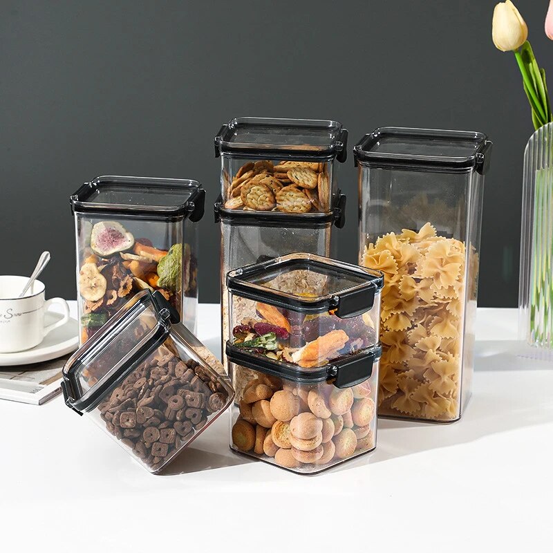 Air-Tight Kitchen Storage Containers (Pack of 8 Pieces)